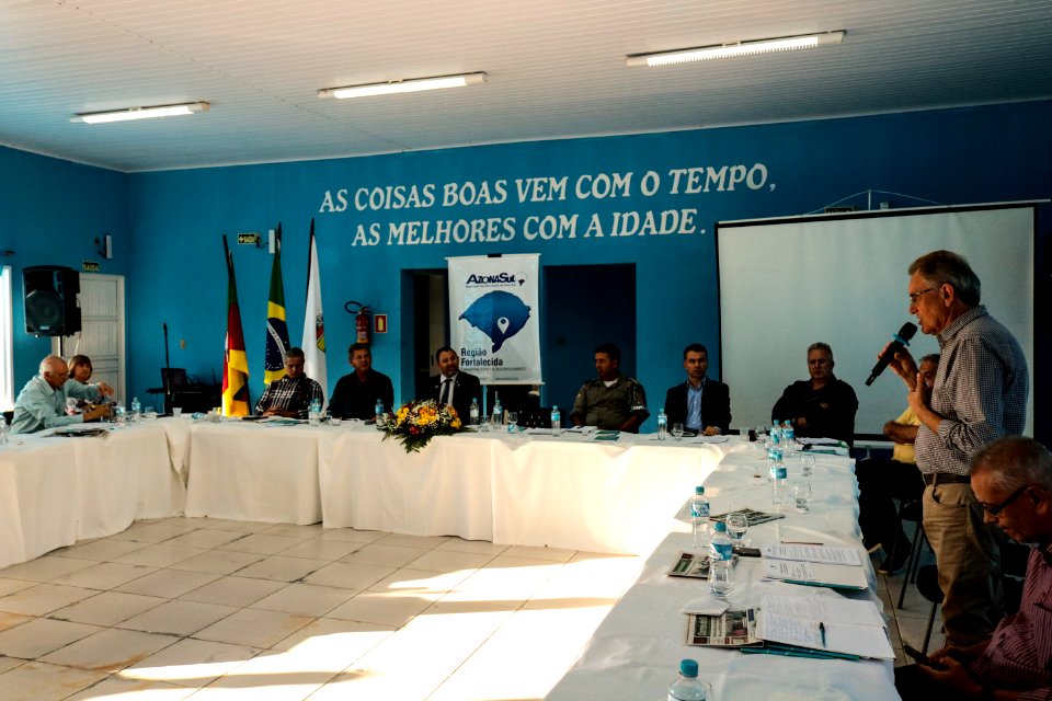 22.03.2019 - Vice-prefeito Idemar Barz representa prefeita em reunião da Azonasul em Arroio Grande - Foto Michel Corvello