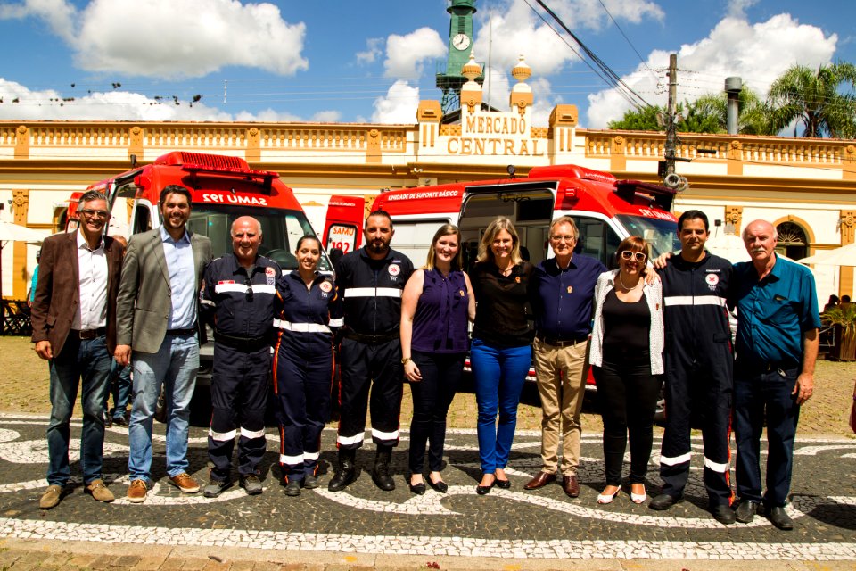 15.03.2019 - Prefeita Paula e vice Idemar na entrega de ambulâncias para o Samu - Foto Gustavo Vara