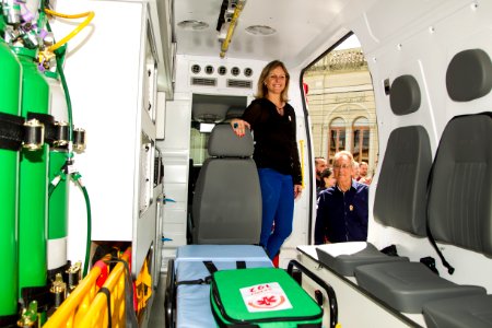 15.03.2019 - Prefeita Paula e vice Idemar na entrega de ambulâncias para o Samu - Foto Gustavo Vara
