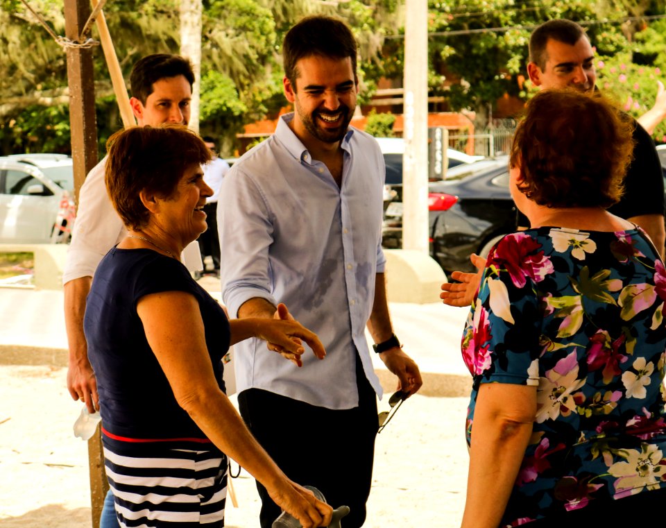 23.02.2019 - Prefeita Paula e governador Eduardo na entrega da medalha aos guarda vidas no Laranjal - Foto Michel Corvello