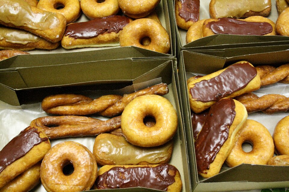 Candy kringel donut