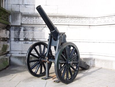 Armed forces cannon brussels