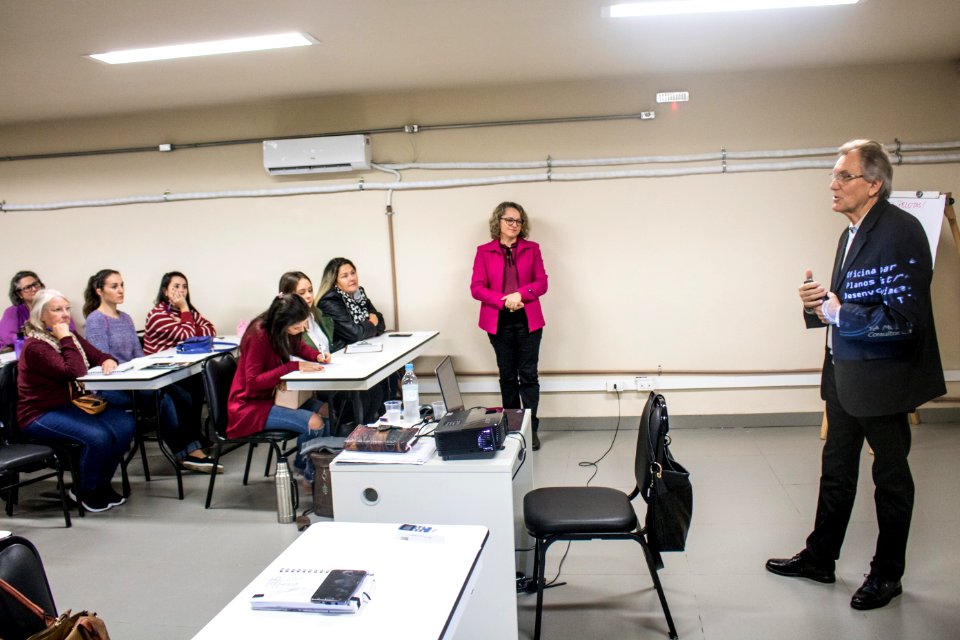 14.05.2019 - Vice-prefeito Idemar Barz prestigia oficina de Planejamento para Atualização do Plano Municipal de Turismo - Foto Michel Corvello