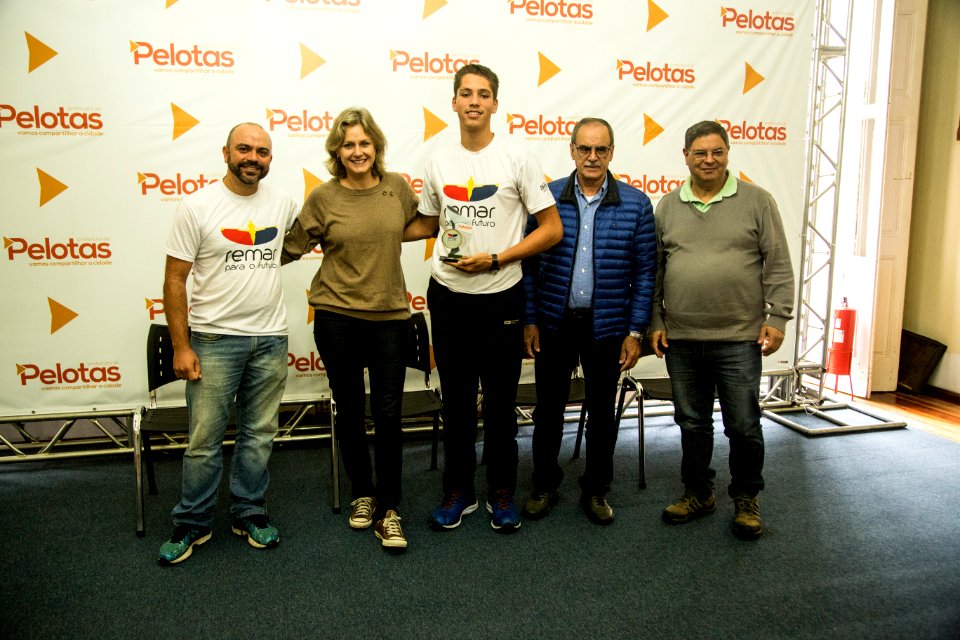 14.05.2019 - Prefeita Paula Mascarenhas realiza a entrega  de homenagens aos participantes do projeto Remar Para o Futuro - Foto: Gustavo Vara