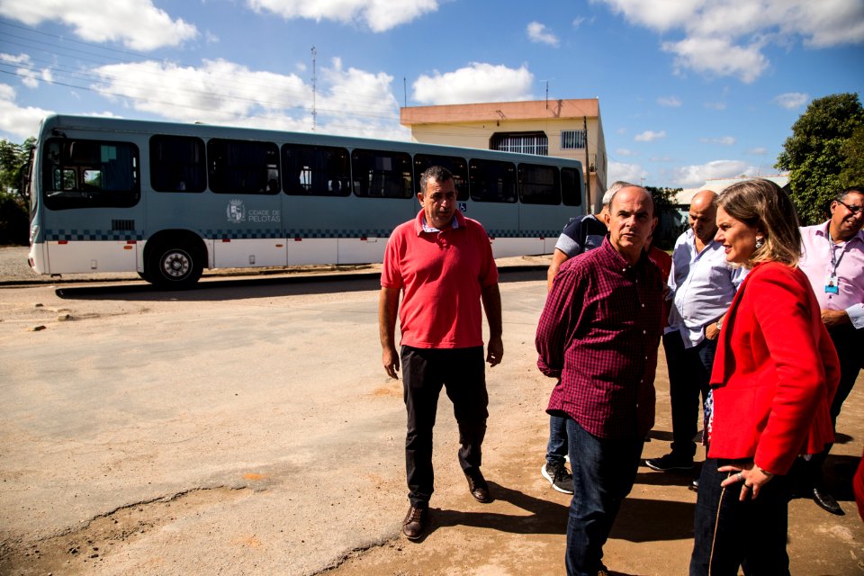 08.04.2019 - Prefeita Paula Mascarenhas acompanha mutirão no Sítio Floresta - Foto: Gustavo Vara
