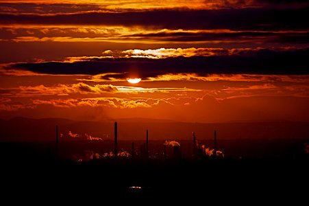 SHELL OIL REFINERY MERSEYSIDE photo