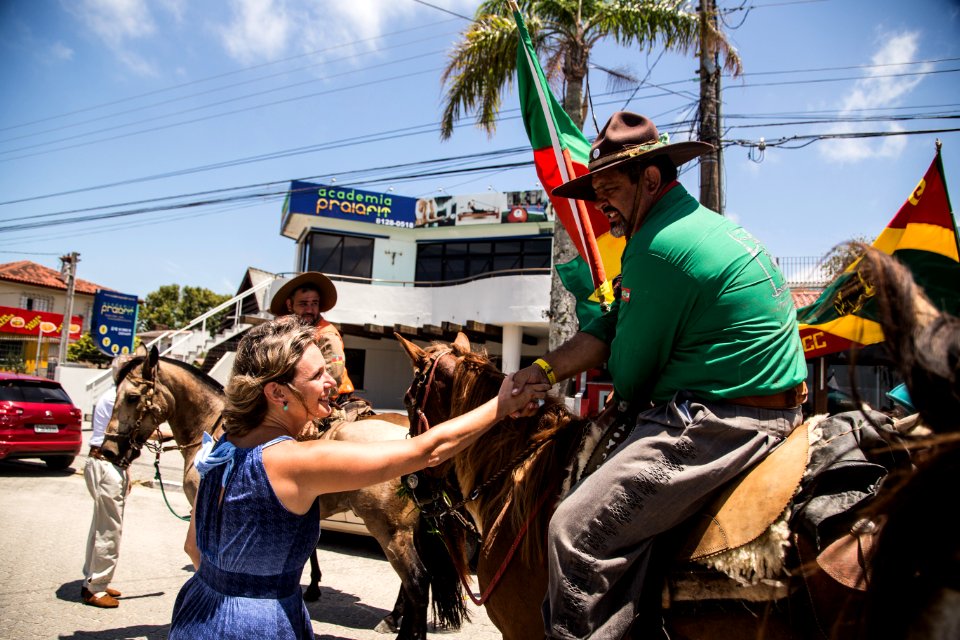 27.01.2019 - Prefeita Paula Mascarenhas e o vice Idemar Barz recepcionam os Cavalarianos da Costa Doce em Pelotas - Foto: Gustavo Vara