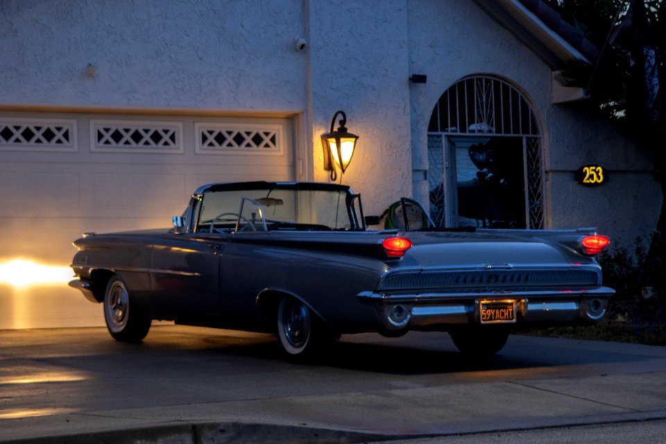 1959 Oldsmobile Dynamic 88 Convertible Coupe - Silver Mist Poly