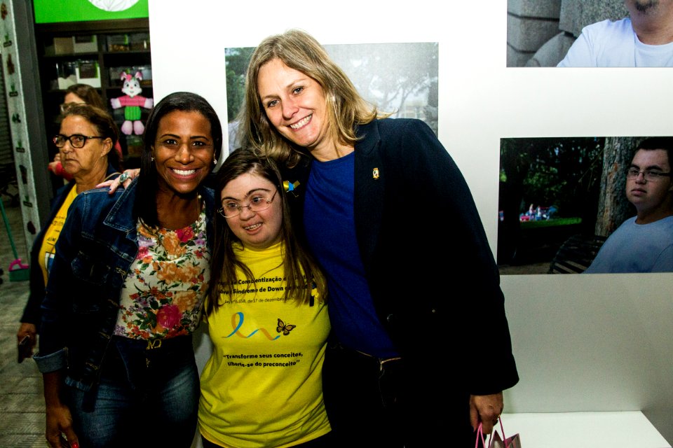 21.03.2019 - Prefeita Paula Mascarenhas prestigia a abertura da exposição de fotos ‘Transformando Olhares’, da Semana de Conscientização e Orientação sobre Síndrome de Down - Foto: Gustavo Vara