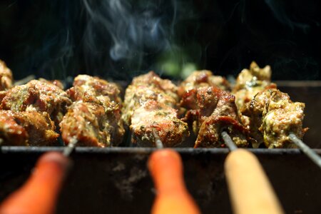 Grill barbecue skewers