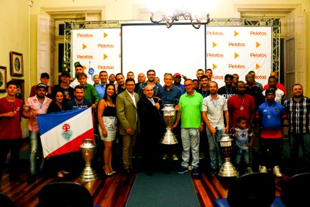 01.04.2019 - Vice-prefeito Idemar Barz na entrega da premiação do Campeonato de Futebol amador - Foto Michel Corvello