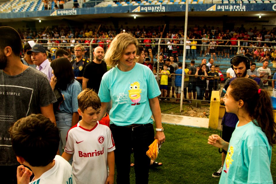 21.12.2018 - Partida de futebol beneficente Futebol Solidário - Amigos do Taison X Amigos do Daniel Carvalho para arrecadar alimentos para os abrigos municipais - Foto: Gustavo Vara