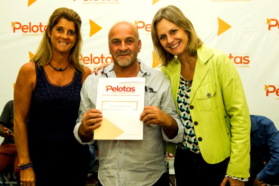 13.02.2019 - Prefeita Paula Mascarenhas realiza a entrega de contratos e carnês da Regularização Fundiária  do Navegantes - Foto: Gustavo Vara
