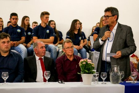 29.11.2018 - Gab Vice - Idemar Barz e Jair Seidel com Formandos da Emater em Canguçu - Foto Michel Corvello