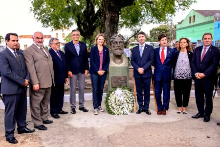 02.12.2018 Inauguração do busto de Camões - Fotos Gustavo Mansur
