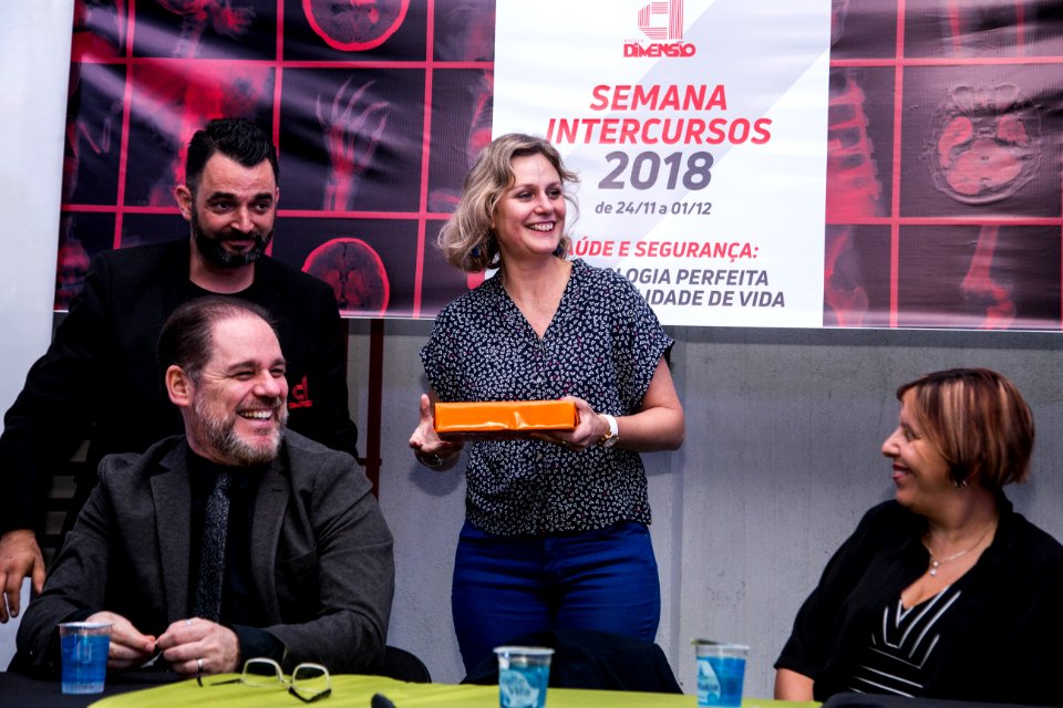 29.11.2018 - Prefeita Paula Mascarenhas palestra na Semana Intercurso do Instituto Educacional Dimensão - Foto: Gustavo Vara