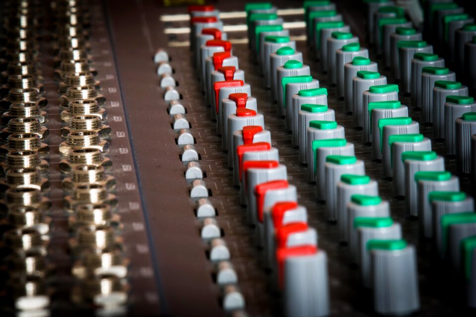 Power mixer controller audio