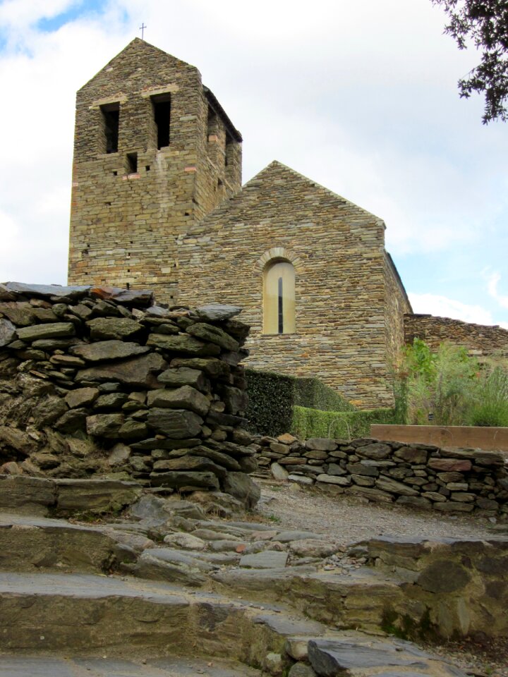 Romanesque pyrénées-orientales medieval