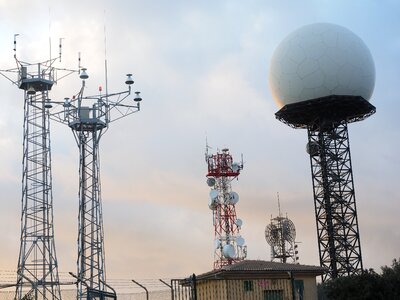 White ball transmitter