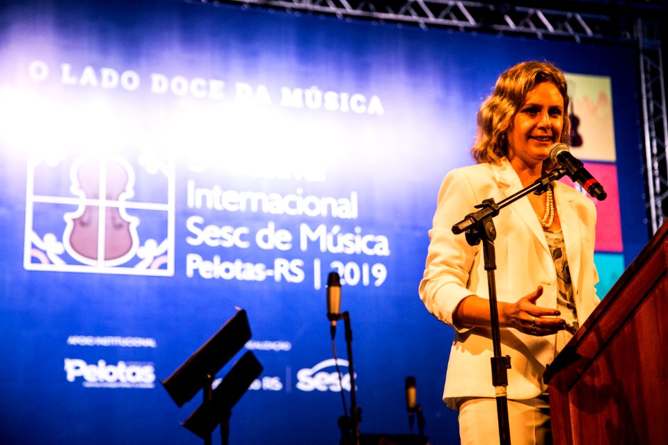 14.01.2019 - Prefeita Paula Mascarenhas e o vice Idemar Barz na abertura oficial do Festival Internacional SESC de Música - Foto: Gustavo Vara