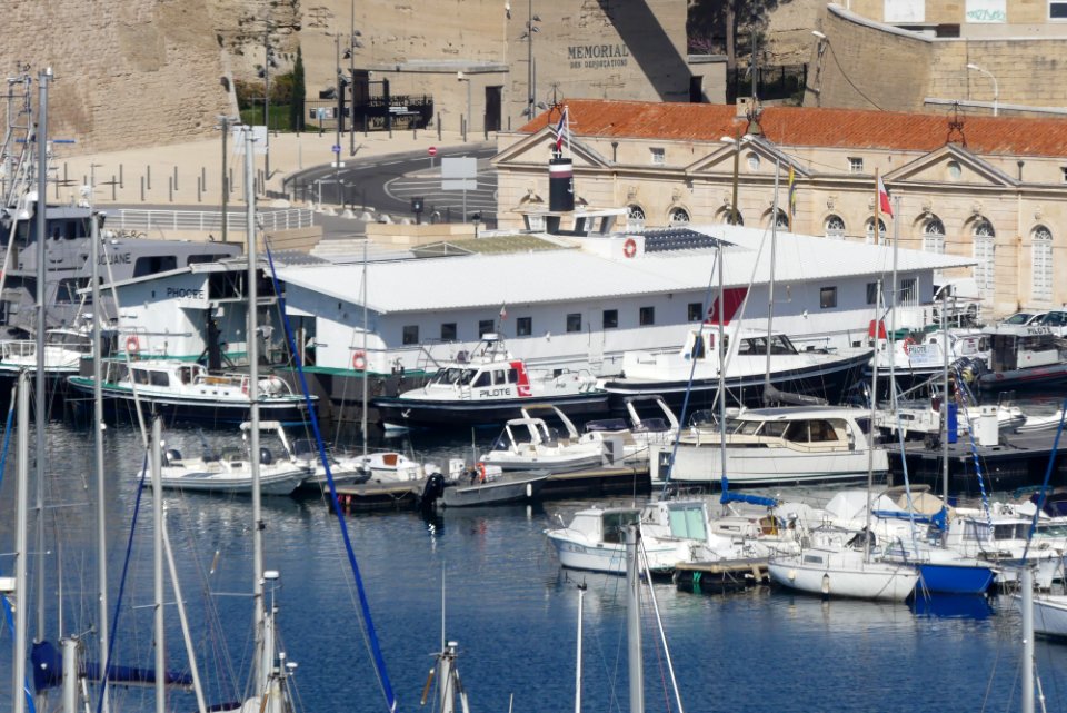 Batiment des affaires maritimes. Vieux port de Marseille.