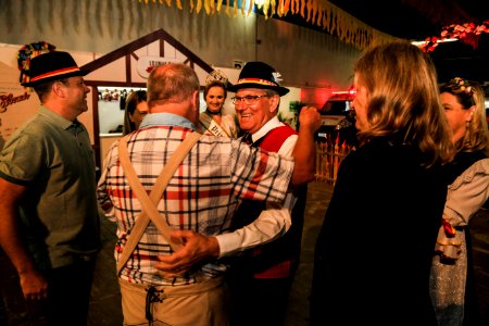 31.10.2018 - Prefeita Paula Mascarenhas e o vice Idemar Barz participam do jantar de abertura da Oktoberfest de Pelotas - Foto: Gustavo Vara