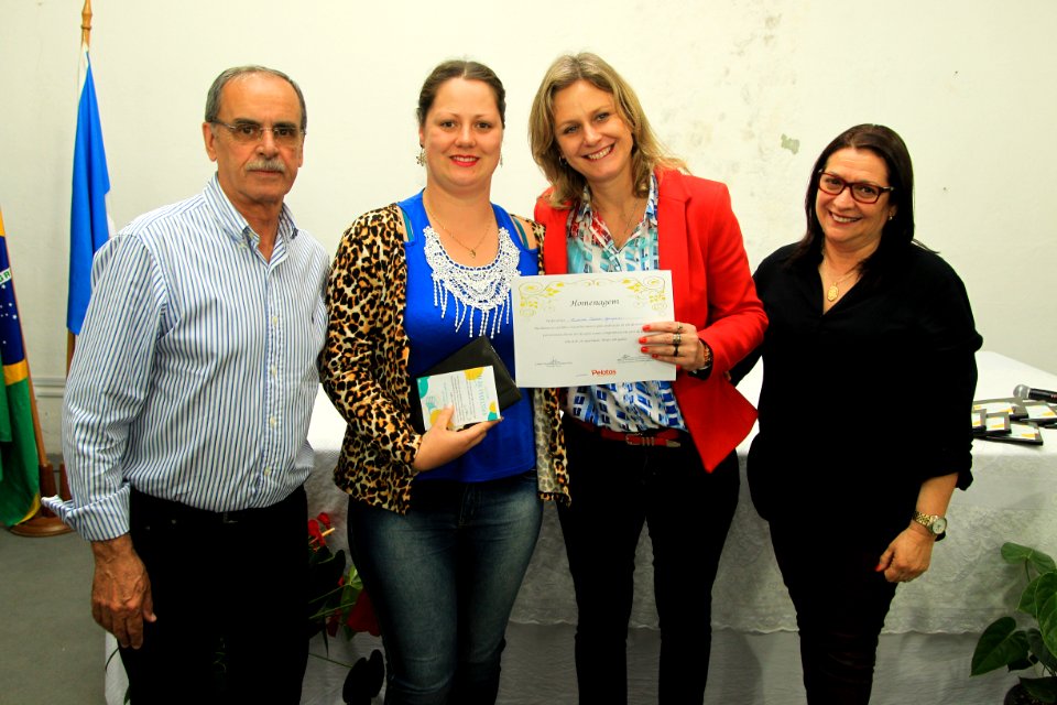 19.10.2018 - Prefeita Paula Mascarenhas durante homenagem ao Dia do Professor aos professores da rede municipal - Foto: Gustavo Vara