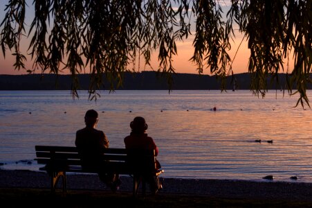 Lake bank sit