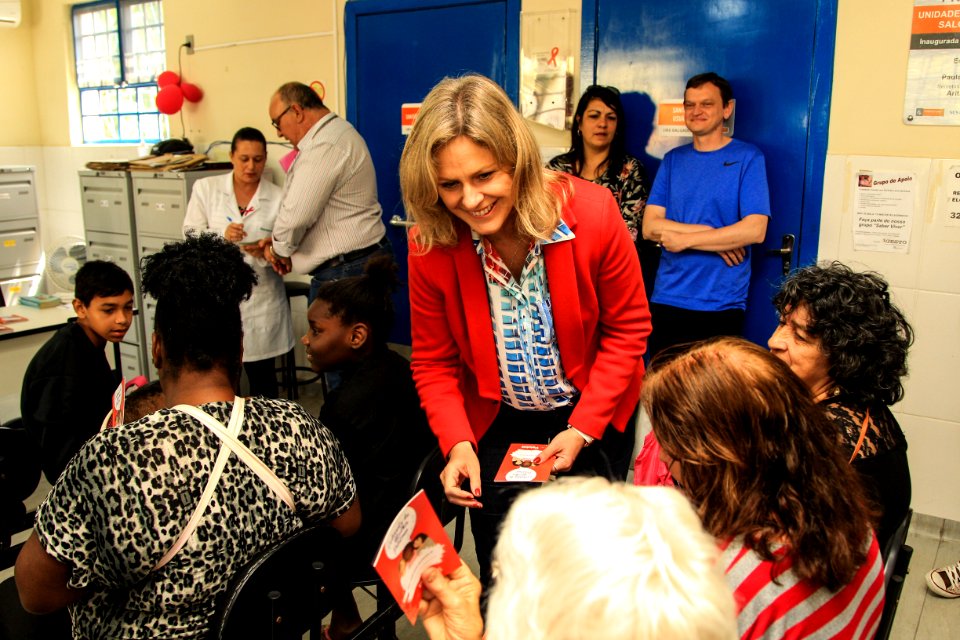 19.10.2018 - Prefeita Paula Mascarenhas realiza o lançamento da Caderneta da Mulher Pelotense na  UBS Salgado Filho - Foto: Gustavo Vara