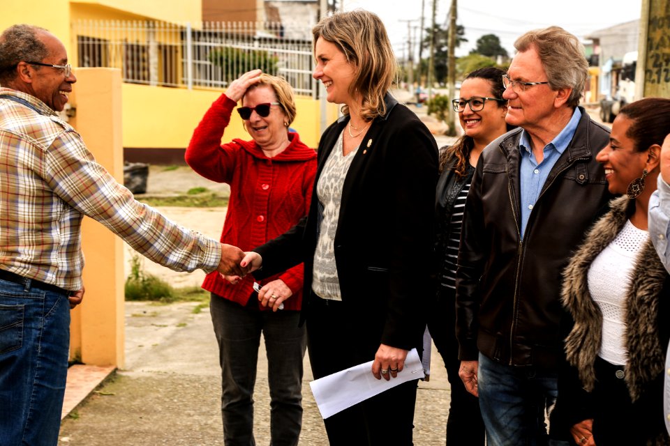 11.10.2018 - Prefeita Paula Mascarenhas e o vice Idemar Barz realizam a entrega de veículos no reservatório R5, entrega de máquinas e visita nas obras do Sanep,  no Fragata - Foto: Gustavo Vara