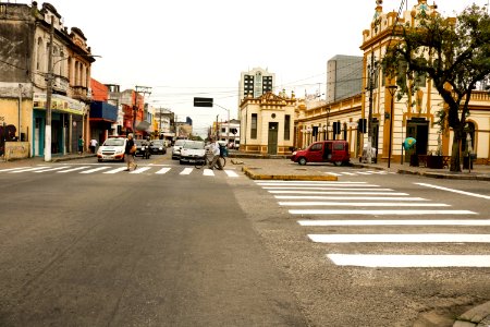 12.11.2018 - Nova pintura nas faixas de pedestres da Tiradentes com XV - Foto Michel Corvello