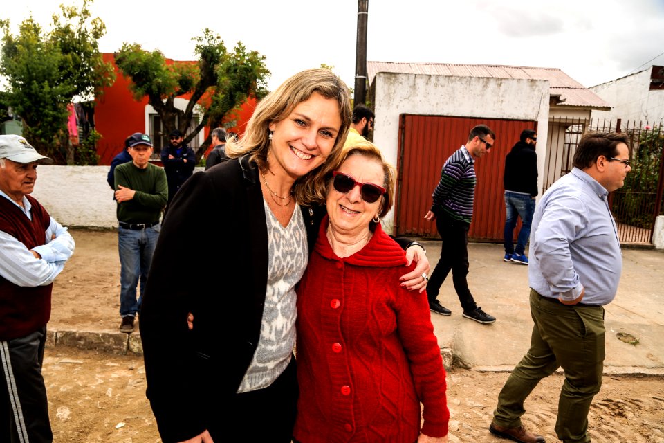 11.10.2018 - Prefeita Paula Mascarenhas e o vice Idemar Barz realizam a entrega de veículos no reservatório R5, entrega de máquinas e visita nas obras do Sanep,  no Fragata - Foto: Gustavo Vara