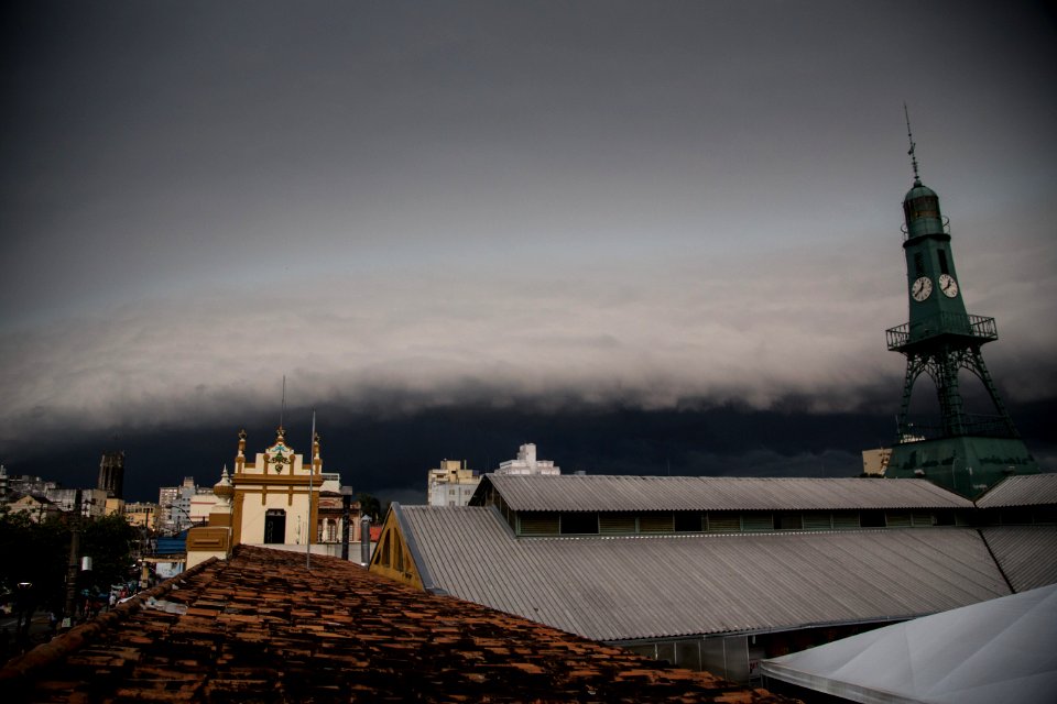 29.09.2018 - Forte temporal atinge a cidade de Pelotas - Foto: Gustavo Vara