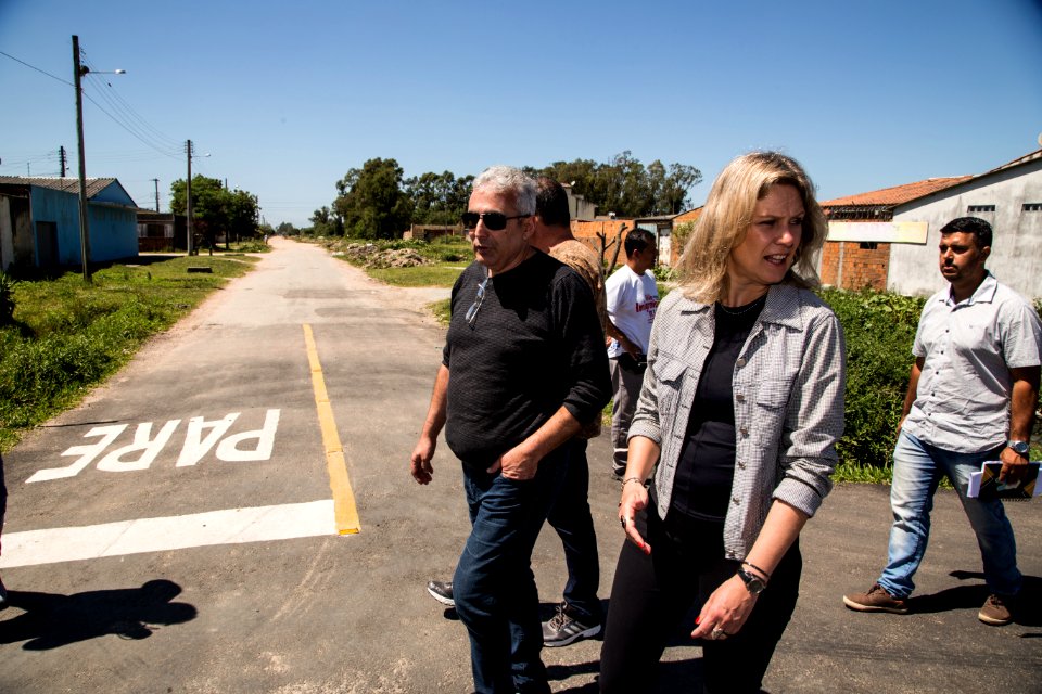 22.10.2018 - Prefeita Paula Mascarenhas realiza a caminhada de entrega da ruas 6 e 7 da Bom Jesus - Foto: Gustavo Vara