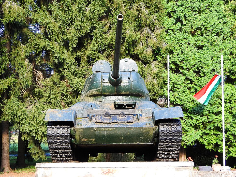 T-34 war memorial hungary