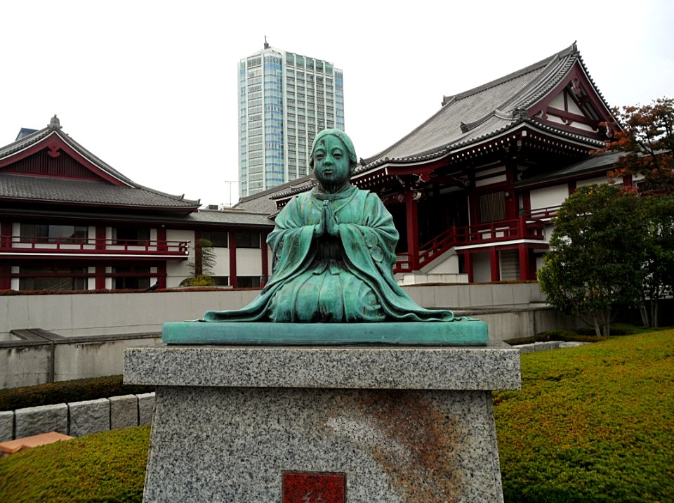 Zojo-ji Temple Grounds