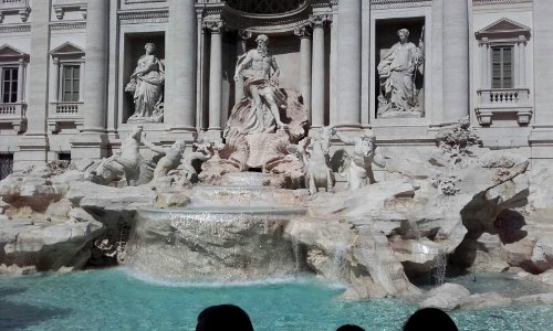 Fontana di Trevi (Roma). photo