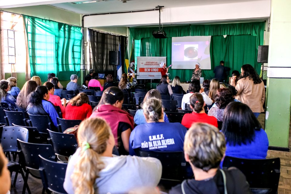 15.10.2018 Lançamento do livro das merendeiras - Fotos Gustavo Mansur