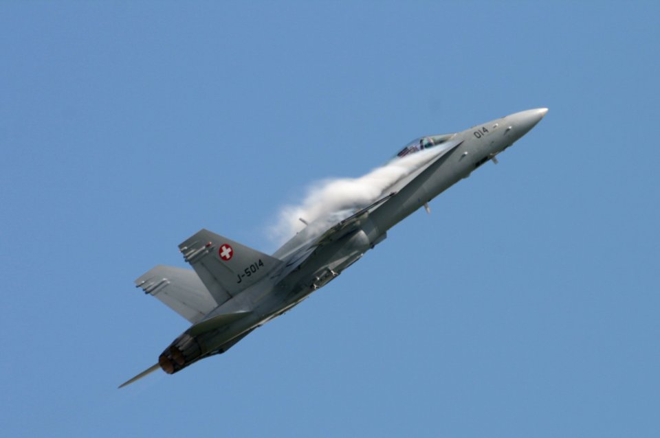 FA-18 J-5014 photo