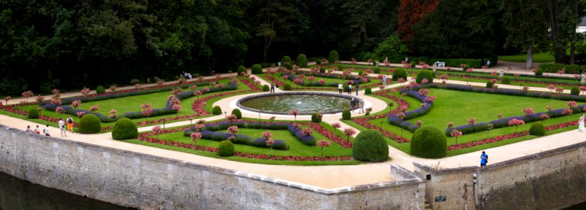 The small west garden