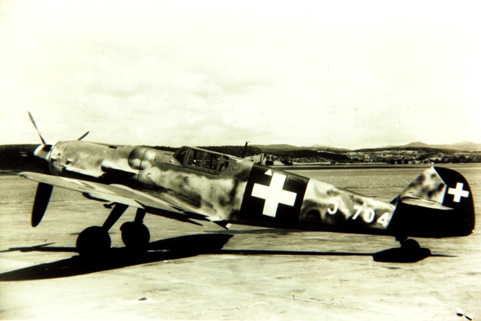 Messerschmitt, Bf 109 J-704