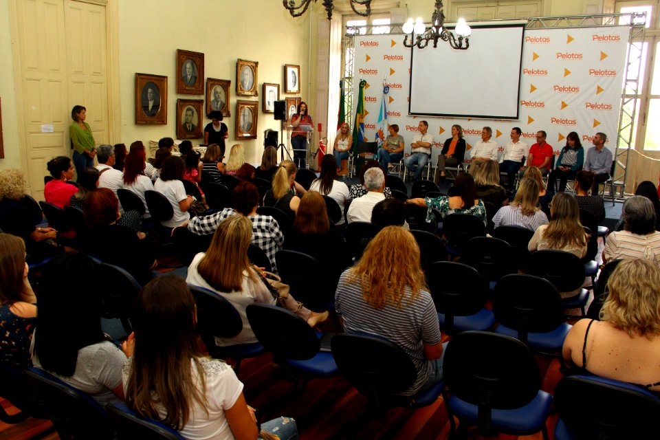 18.12.2018 - Gab Prefeita - Encerramento Programa  Cada Jovem Conta - Foto Marcel Avila