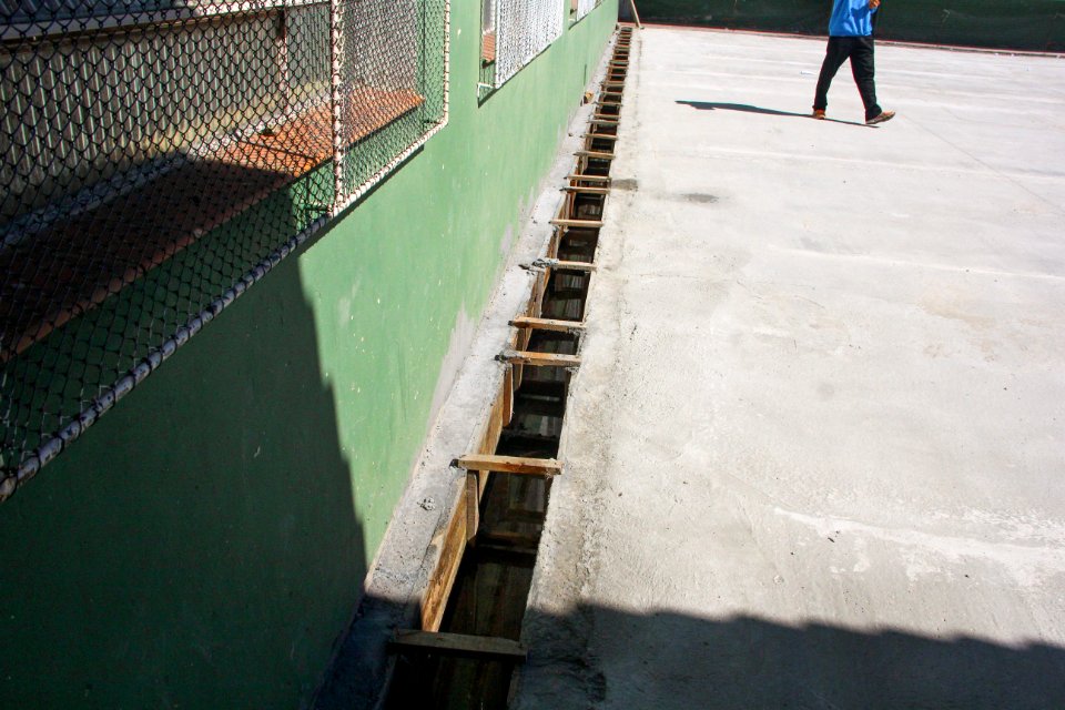 05.09.2018 - Obra na Emef Alcides de Mendonça - Foto Marcel Ávila