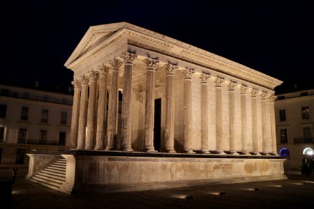 nimes photo