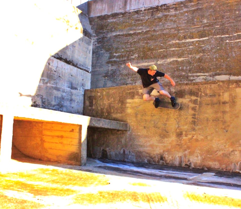 Ronson Lambert Backside Wallride At Lake Wohlford DAM