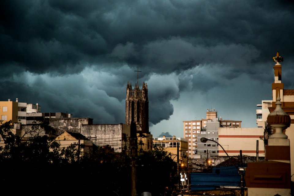 29.09.2018 - Forte temporal atinge a cidade de Pelotas - Foto: Gustavo Vara
