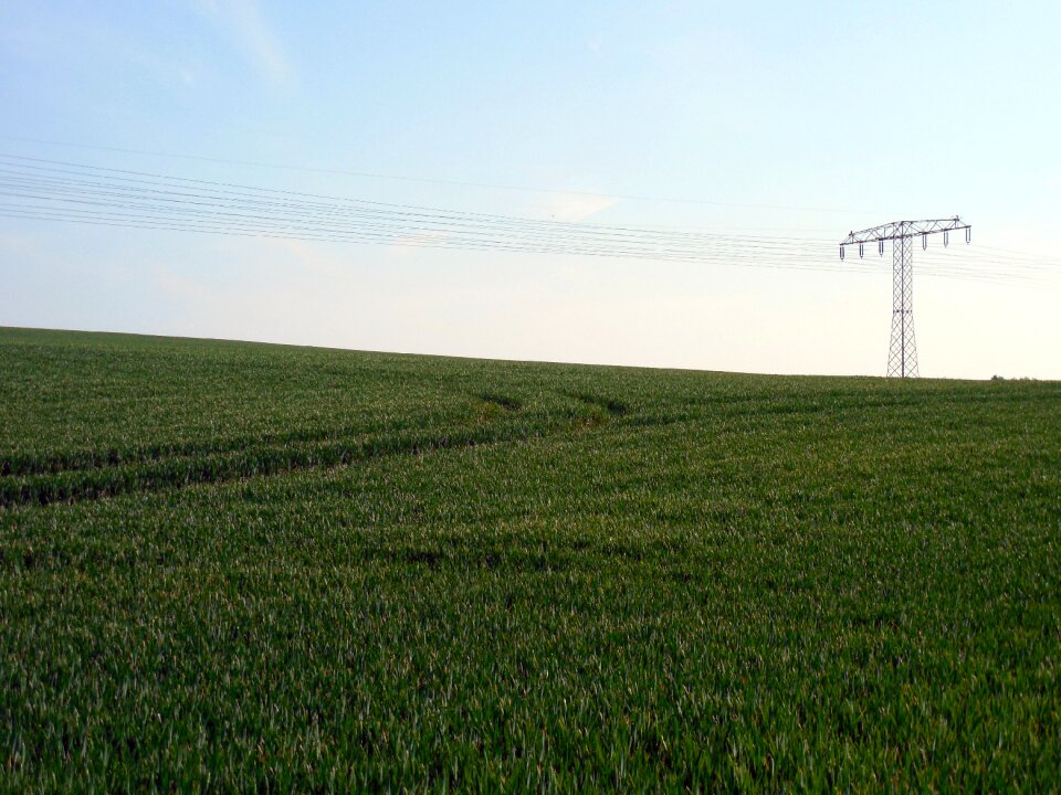 Energy current pylon