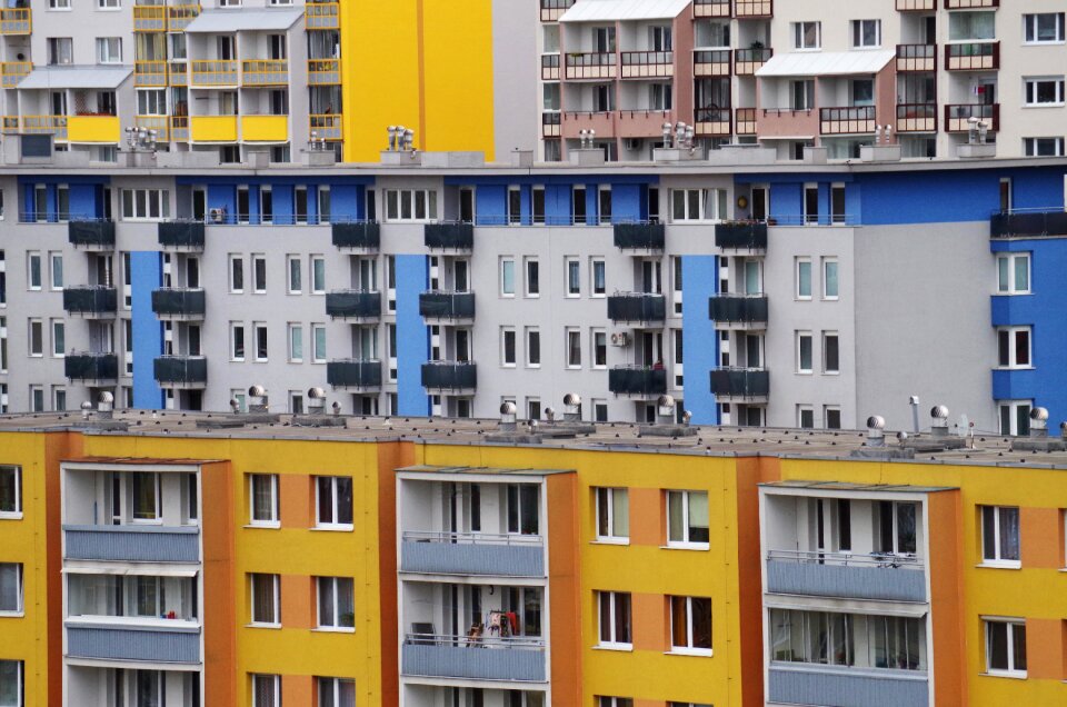 Buildings housing realtors