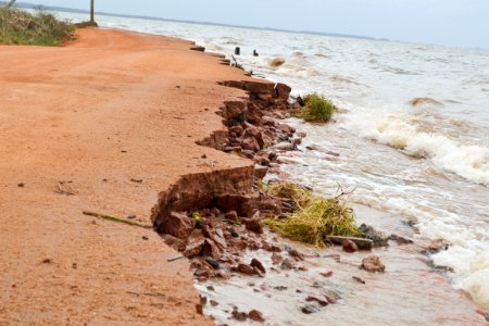 10.09.2018 - Danos na estrada do Pontal da Barra - Foto Janine Tomberg
