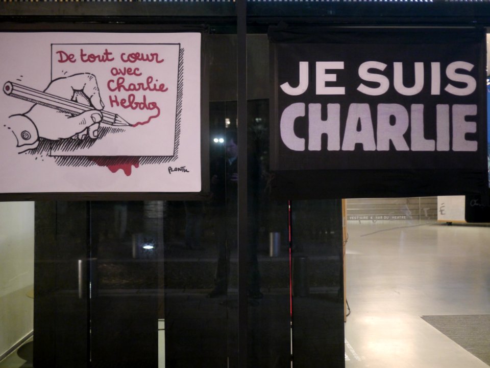Rassemblement de soutien à Charlie Hebdo - 7 janvier 2015 - Toulon -  P1980263